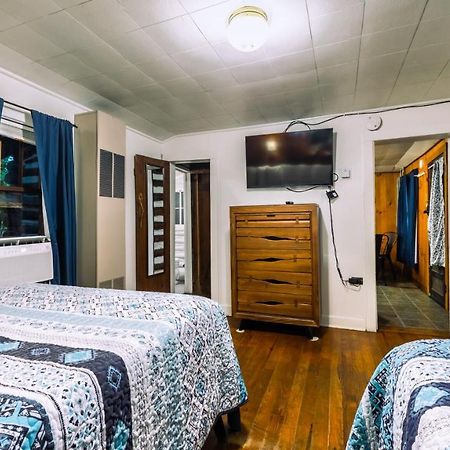 Log Cabin Motor Court アシュビル エクステリア 写真
