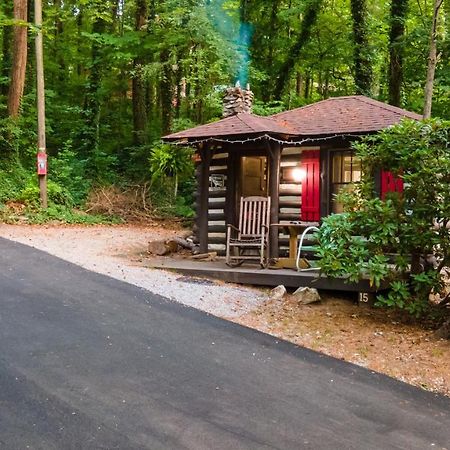 Log Cabin Motor Court アシュビル エクステリア 写真