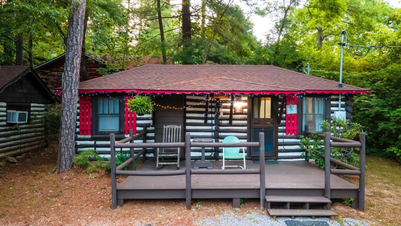 Log Cabin Motor Court アシュビル エクステリア 写真
