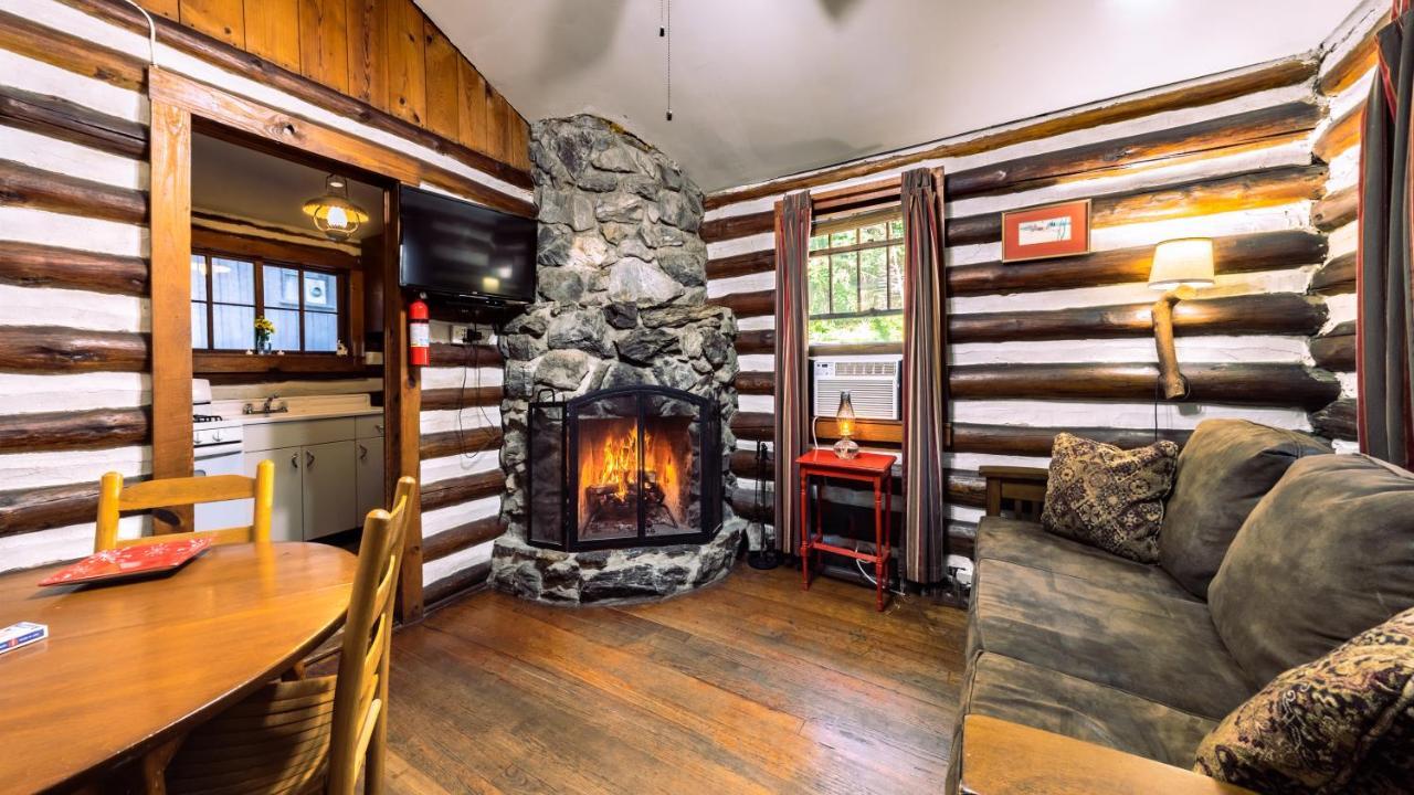 Log Cabin Motor Court アシュビル エクステリア 写真