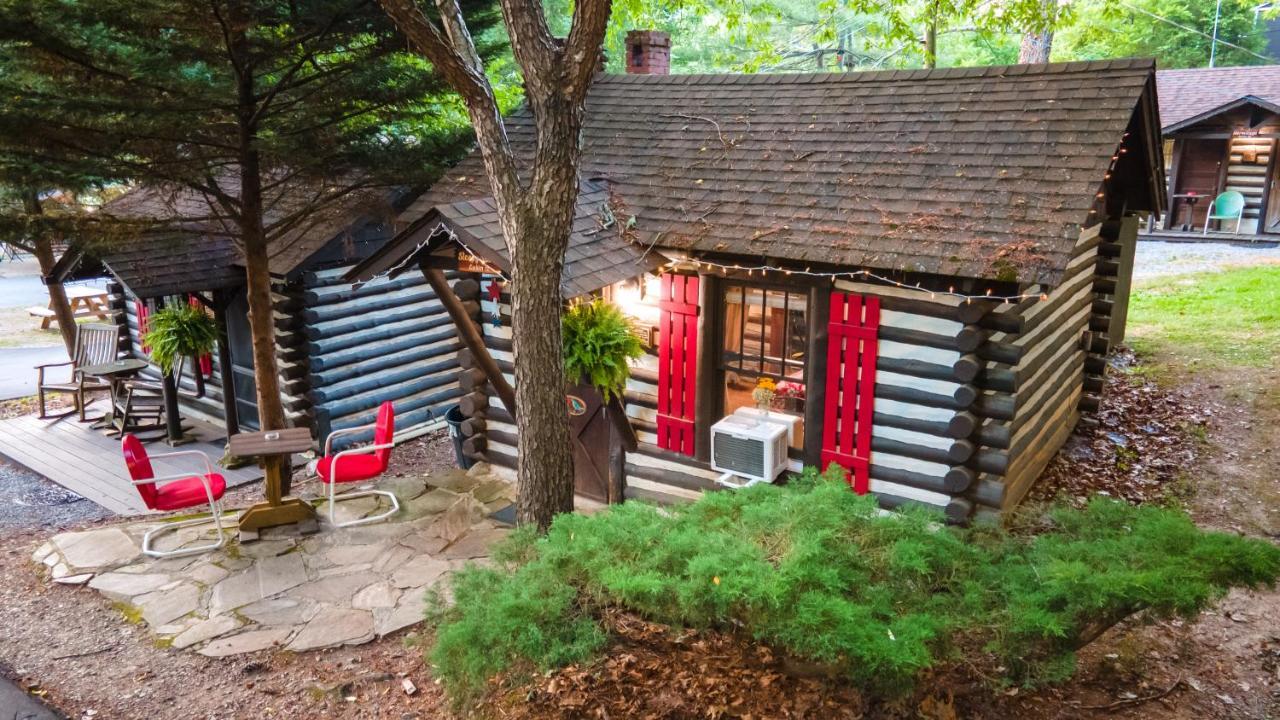Log Cabin Motor Court アシュビル エクステリア 写真