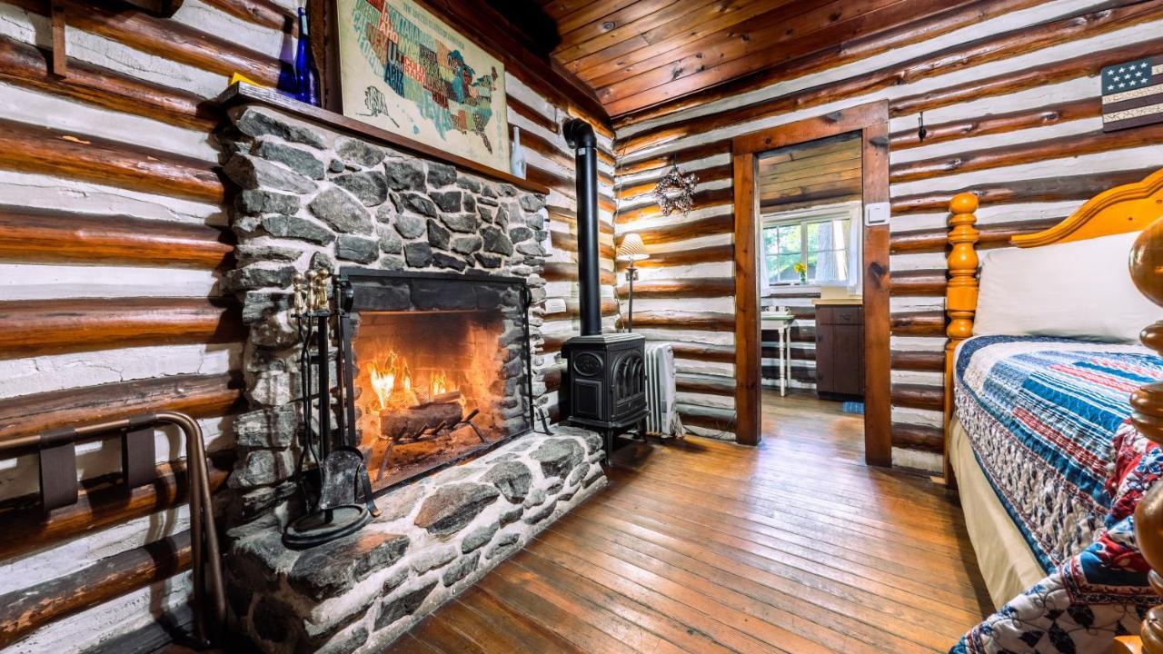 Log Cabin Motor Court アシュビル エクステリア 写真