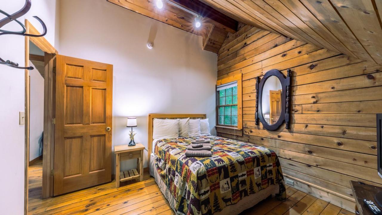 Log Cabin Motor Court アシュビル エクステリア 写真