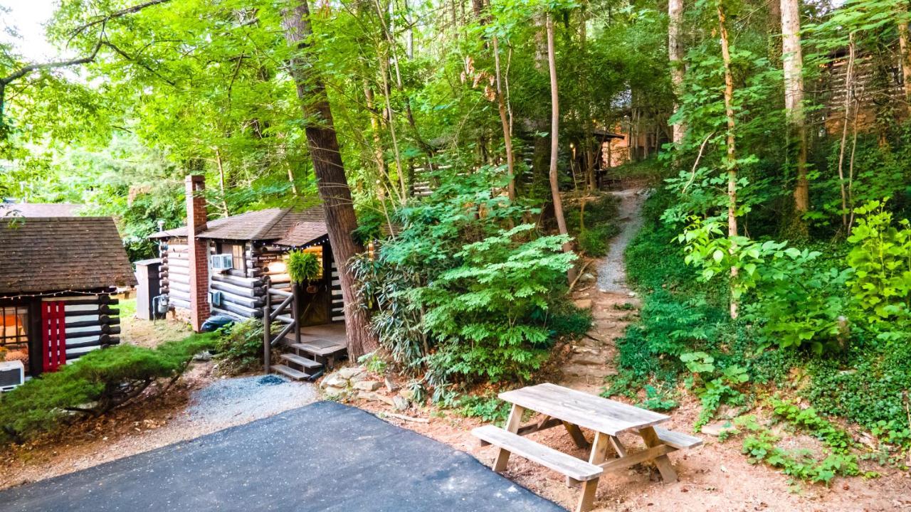 Log Cabin Motor Court アシュビル エクステリア 写真
