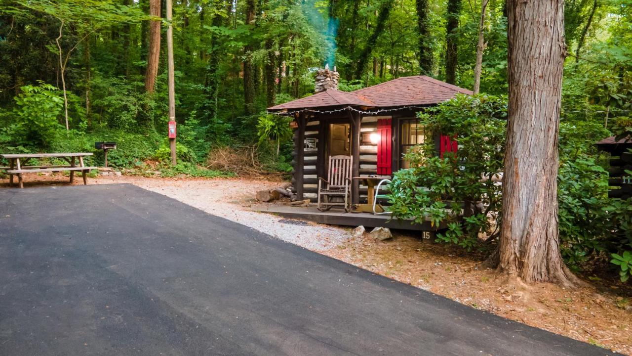 Log Cabin Motor Court アシュビル エクステリア 写真